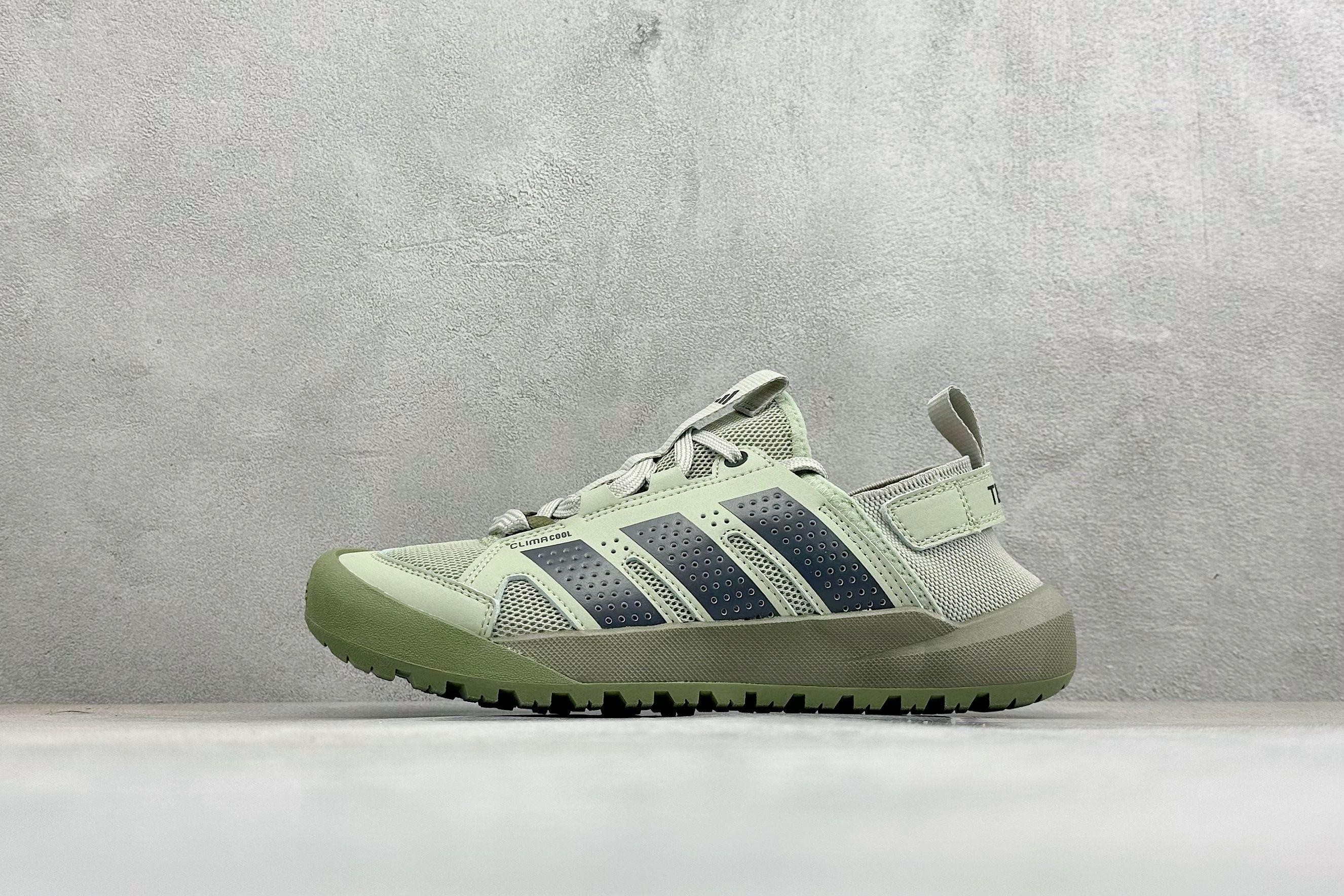 户外遛弯宝藏鞋!adidas TERREX这双太好穿了